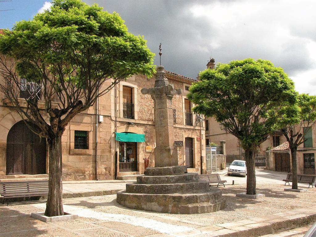 Hostal Visontium Vinuesa Exterior photo